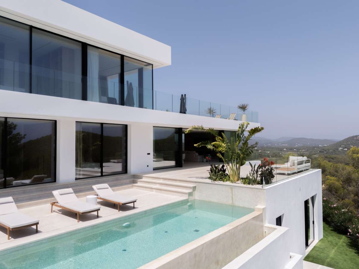 6 slaapkamer villa in Roca Llisa