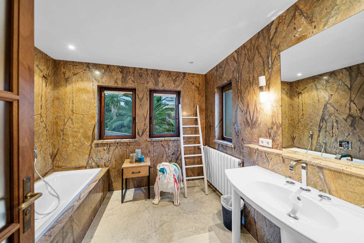 8 slaapkamer villa in Can Furnet