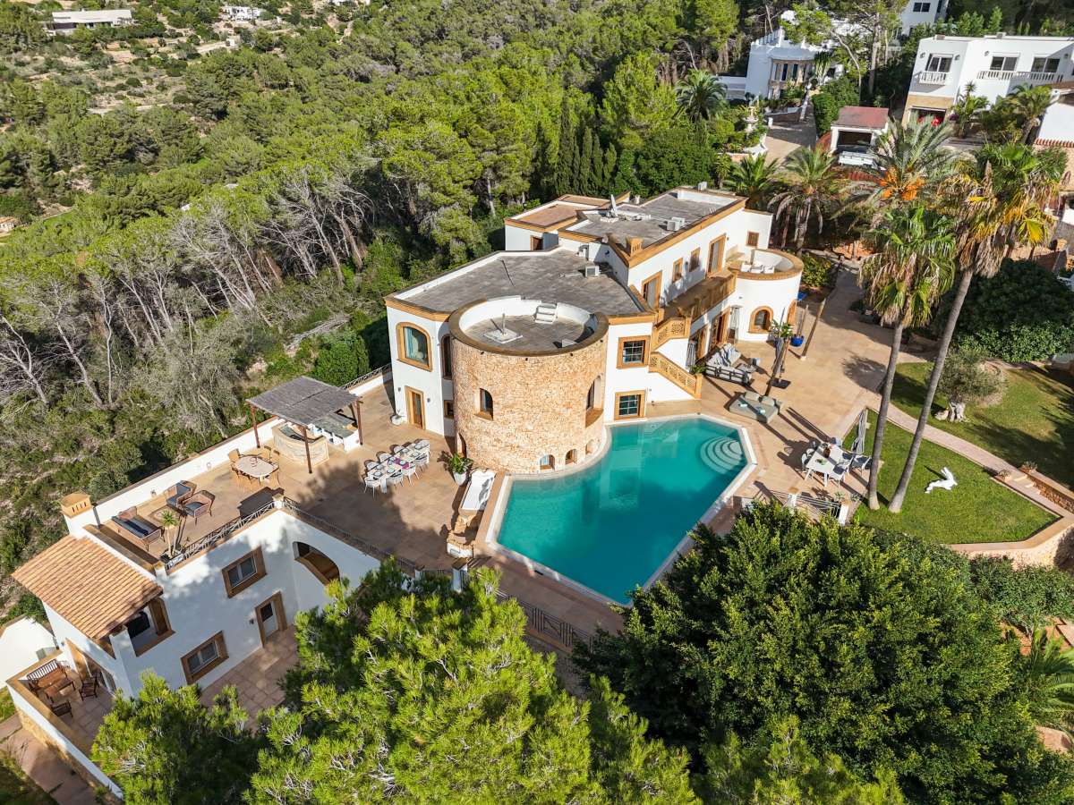 8 slaapkamer villa in Can Furnet