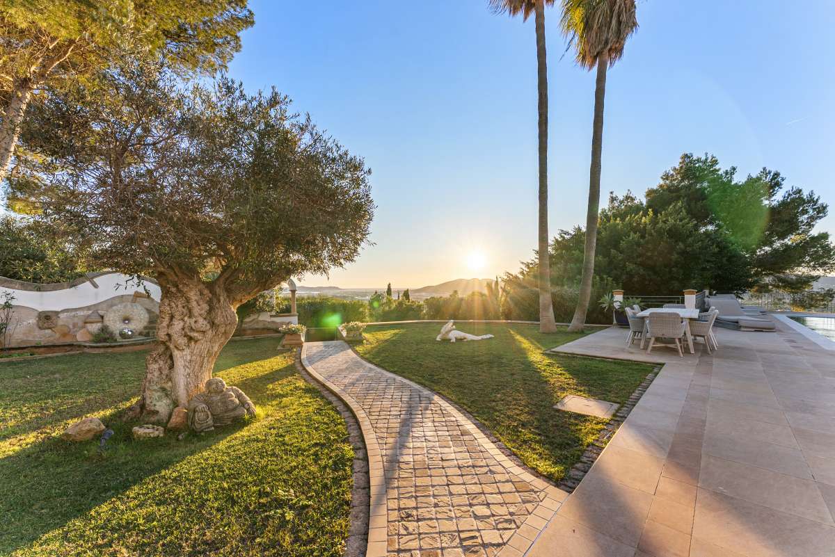 8 slaapkamer villa in Can Furnet