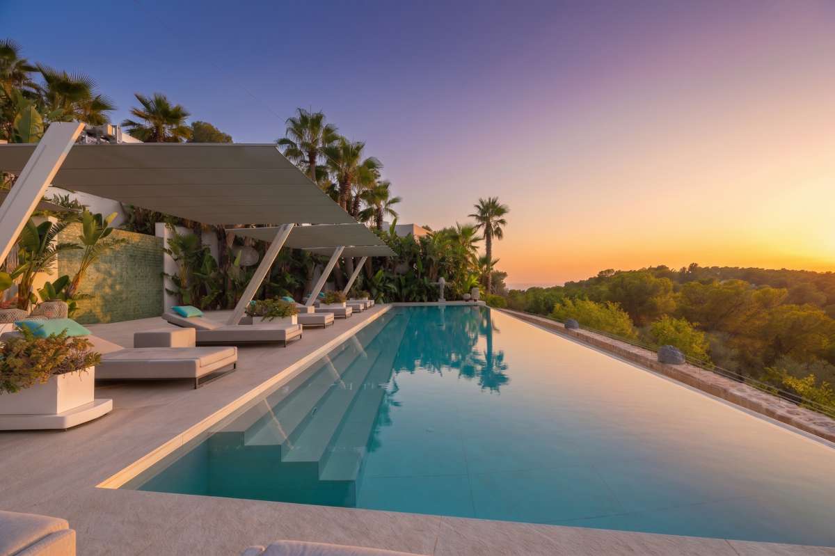 9 slaapkamer villa in Roca Llisa