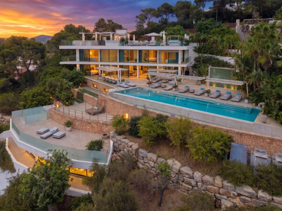 9 slaapkamer villa in Roca Llisa