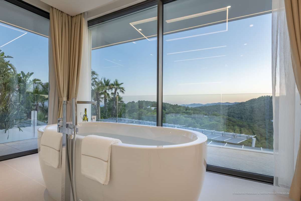 9 slaapkamer villa in Roca Llisa